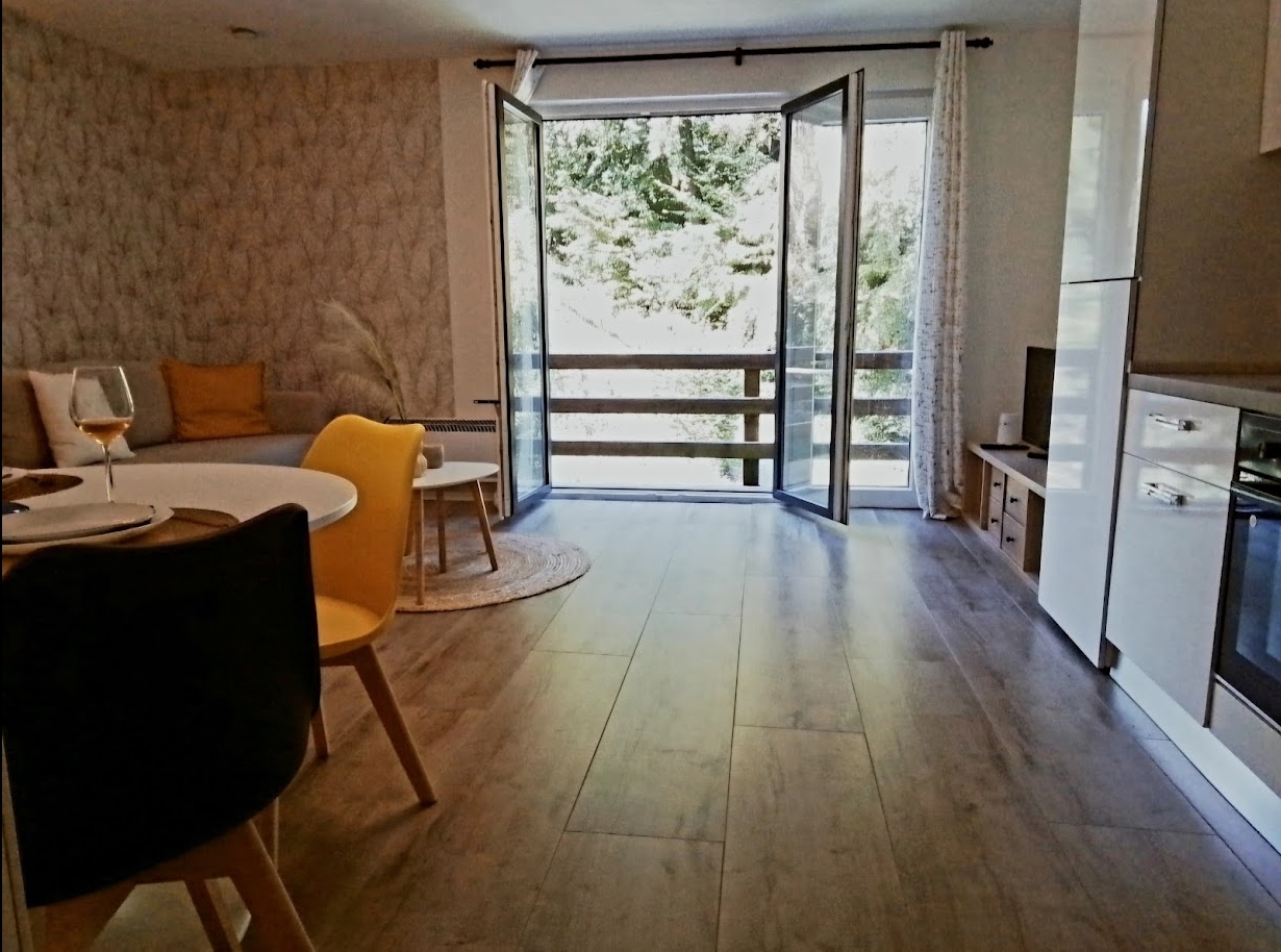 /images/cottages/113/yAoX5R43.jpeg